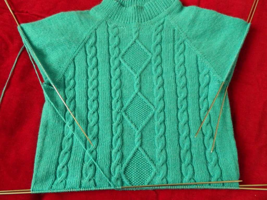 用这款花样织披肩或毛衣，镂空旋叶条编织教程，花样大气又好看_哔哩哔哩_bilibili