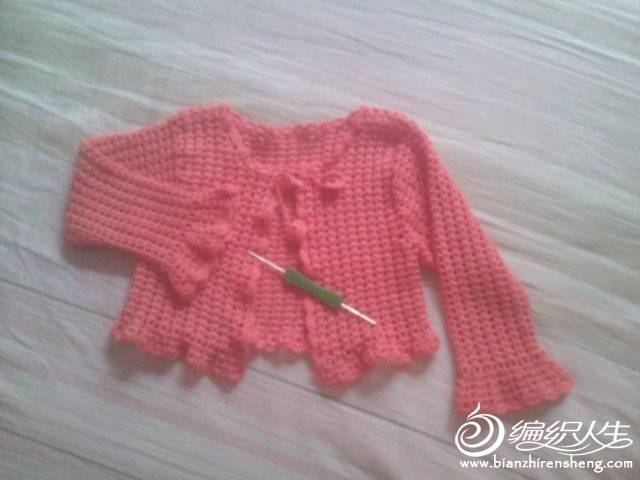 钩针三天完工的5岁女童小披肩 高清图片