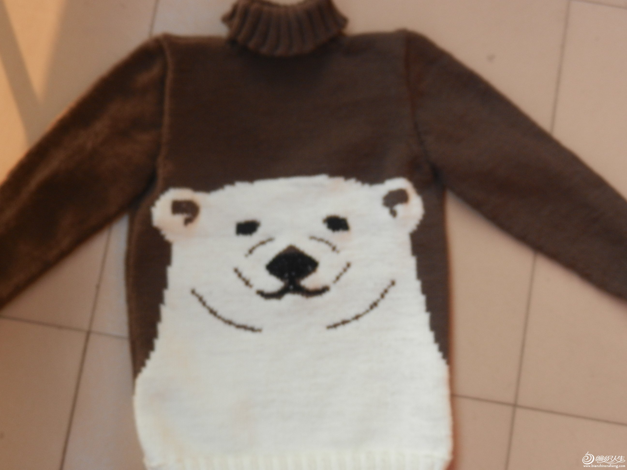 给女儿织的北极熊提花毛衣