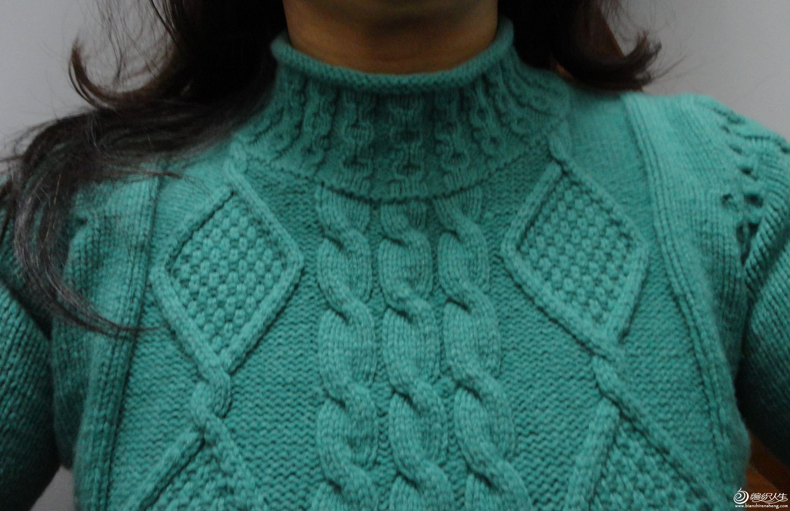[套头衫] 绿色毛织就的毛衣