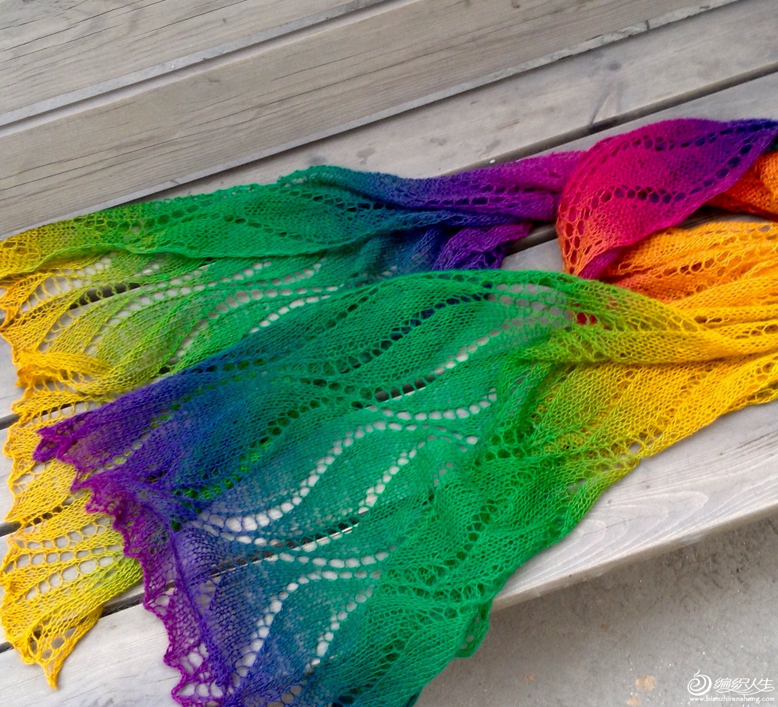 彩虹棒针蕾丝围巾