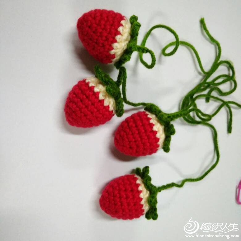 毛线钩草莓