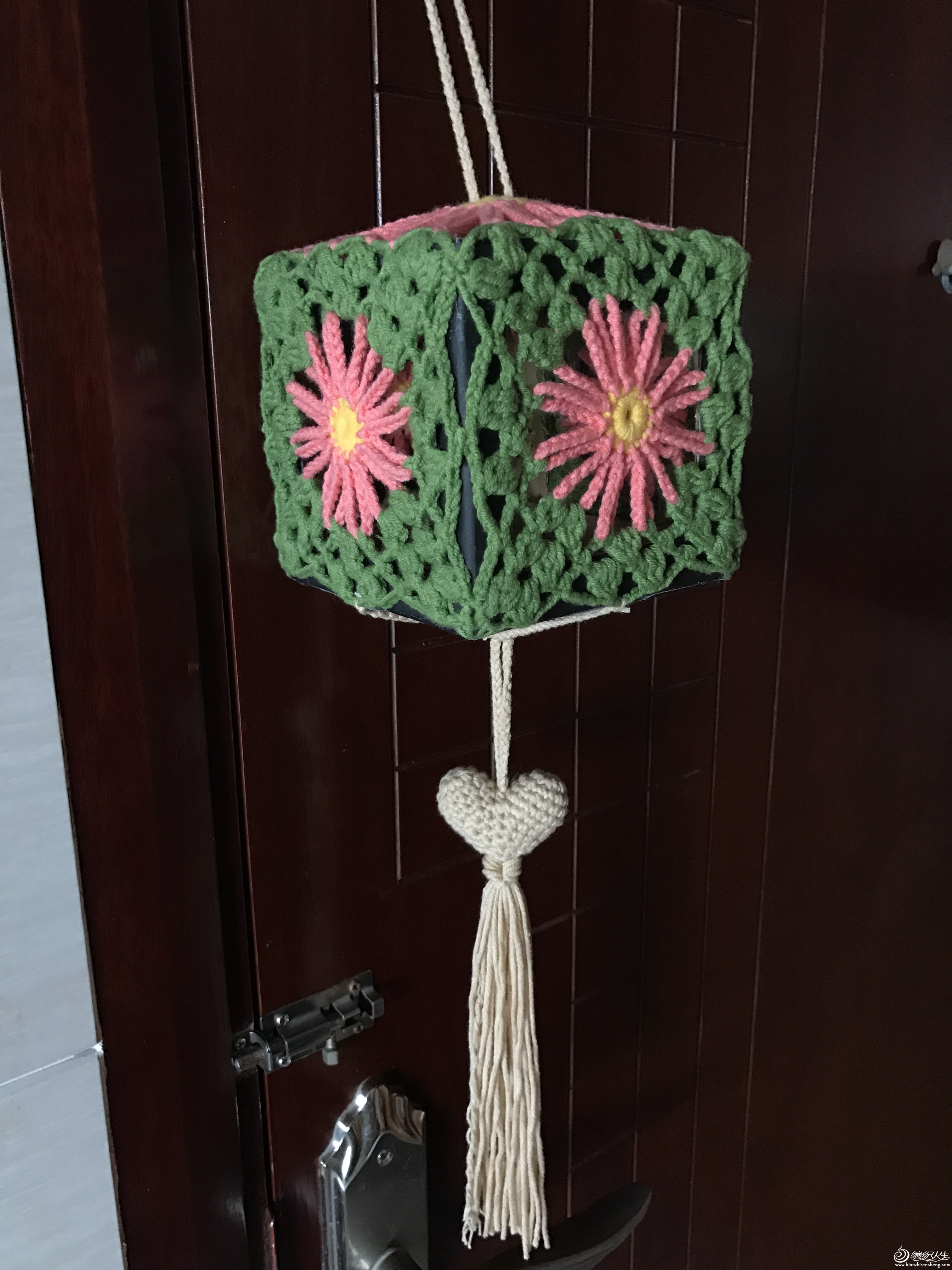 编织人生创意作品集  女儿幼儿园今年又要做灯笼,想起之前的一个杯垫