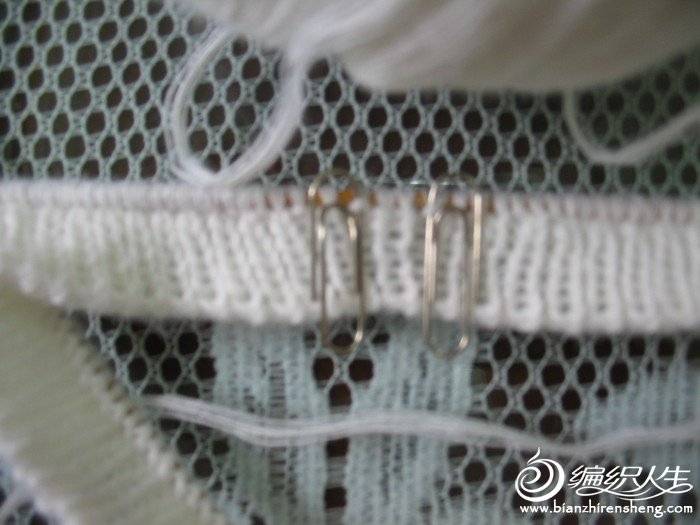 我给孙宝宝编织的毛衣（8）-再织连边小背心，有编织方法
