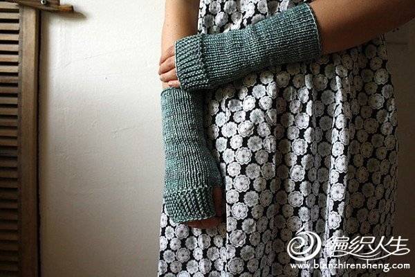 Camp Out Fingerless Mitts by tante ehm.jpg