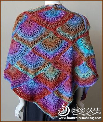 Mochi Plus Fan Shawl.jpg