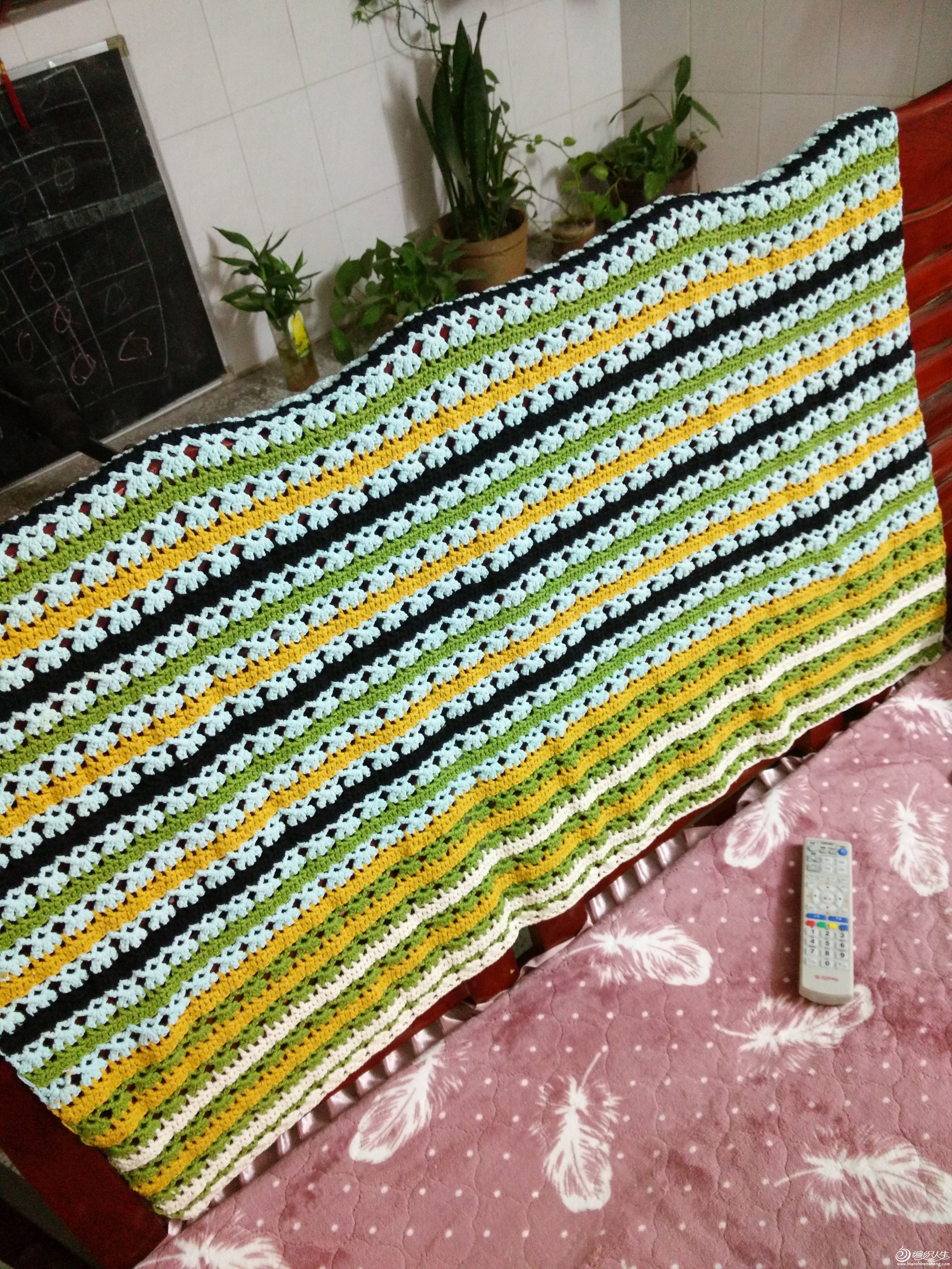 给孩子钩的午睡毯 经典钩针祖母方格拼花毯-编织教程-编织人生