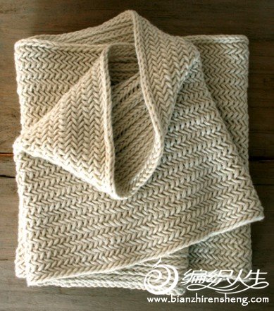 herringbone-cowl-flat-425-389x441.jpg