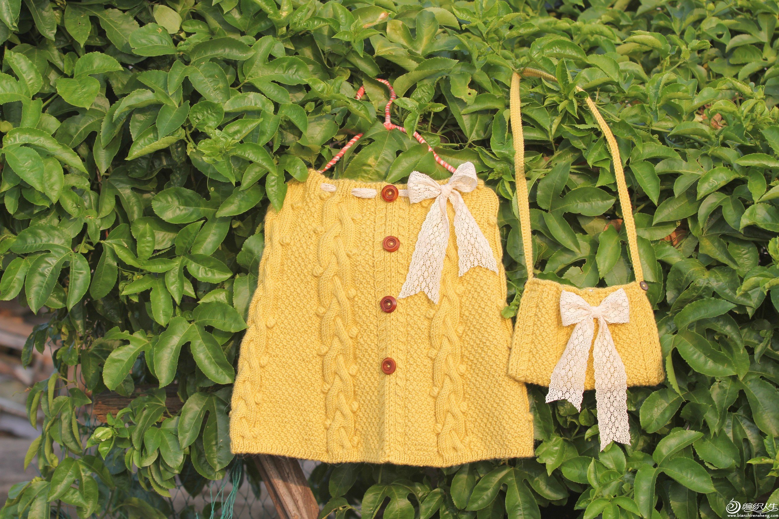 甜美风儿童手工编织裙子与包包