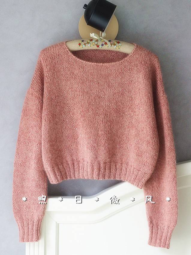 百搭款女士棒针圆领宽松短款毛衣