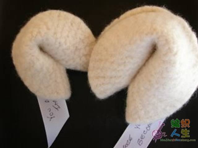 Felted fortune cookies.jpg